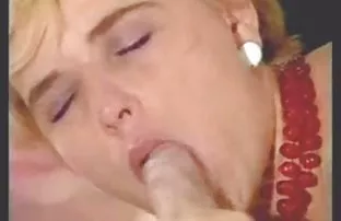XXX સ્નાયુબદ્ધ ગરમ વડા Fucks પાછળ એક કાળા સચિવ