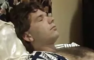 XXX Overexcited સાન્ટા ક્રિસમસ પર fucked 18 વર્ષ જૂના સોનેરી વાળ વાળી
