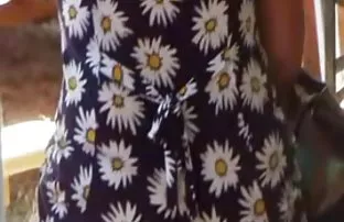 XXX યુવાન fucked આ ગર્દભ પર આવ્યા અને સુંદર ચહેરો
