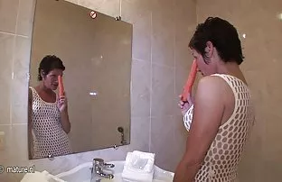 XXX પ્રથમ સૌમ્ય cunnilingus અને પછી હાર્ડ ચોદવુ