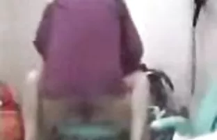 XXX મૂર્ખ વેશ્યા સાથે શેર કરો મિત્રો