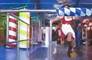 XXX સોનેરી એક કલાક પર સવારી ગાંડ