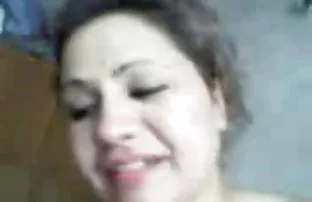 XXX વ્યક્તિ Fucks બાથરૂમ મોટા બોબલા વાળી મહિલા ગર્લફ્રેન્ડ