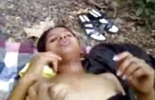 XXX Slutty કાળી બતાવે છે વેબકેમ પર હસ્તમૈથુન અને તેના પ્રેમી સાથે સેક્સ
